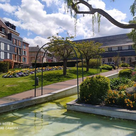 Bel Appartement A Honfleur Bagian luar foto