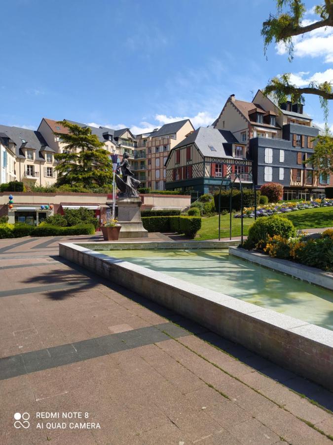 Bel Appartement A Honfleur Bagian luar foto