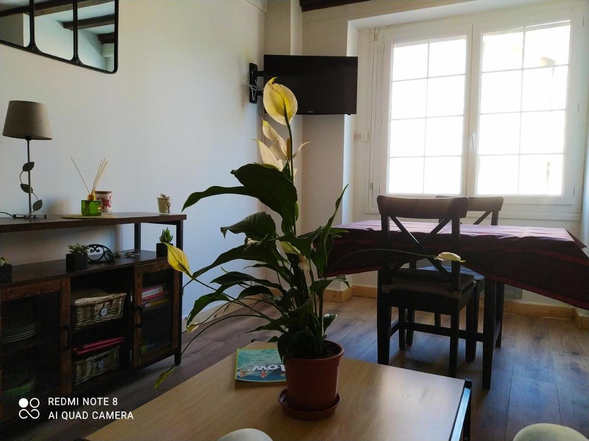 Bel Appartement A Honfleur Bagian luar foto